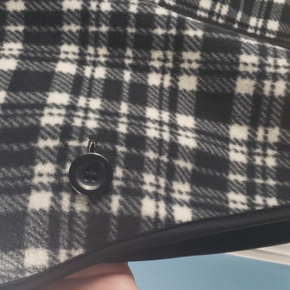 Pre-Owned Marina Luna Black/white Plaid Fleece Hooded Poncho - Size S/M - Picture 4 of 7